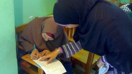 خبراء هيئة تعليم الكبار: الفقر والبطالة أهم أسباب تسرب الدارسين من فصول محو الأمية