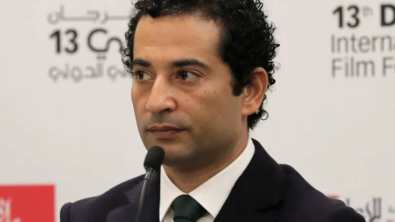 عمرو سعد يشتري حقوق ملكية «أولاد حارتنا» من ورثة نجيب محفوظ