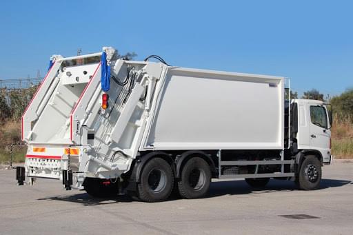 مصرع فرارجى إثر سقوط مكبس النظافة عليه التابع للوحدة المحلية بدهشور فى البدرشين