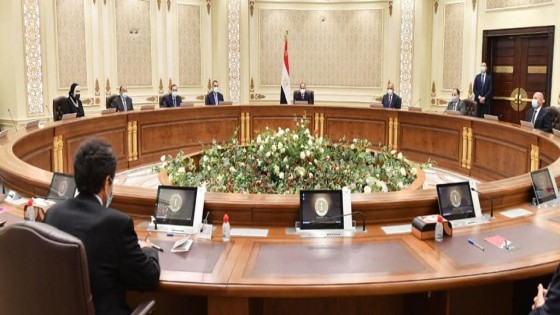 السيسي: وفق دراسات لنجاحها .. إطلاق مبادرة تحويل السيارات بالغاز الطبيعي لترفع مستوى المعيشة