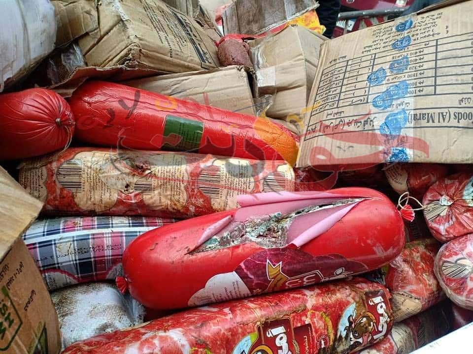 شاهد بالصور .. ضبط ما يقرب من 700 كجم لانشون ولحوم غير صالحة للاستهلاك الادمي ببولاق الدكور
