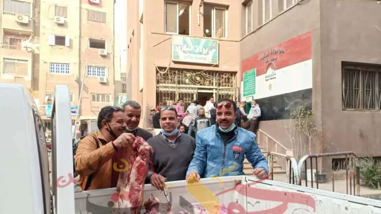 شاهد بالصور .. ضبط ما يقرب من 700 كجم لانشون ولحوم غير صالحة للاستهلاك الادمي ببولاق الدكور