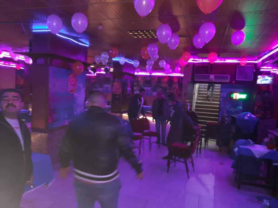 لعدم الألتزام وتقديم الشيشة ..  محافظ الجيزة غلق وتشميع 50 مقهى ومطعم وورش حرفية .. منهم الحوامدية والبدرشين (صور)