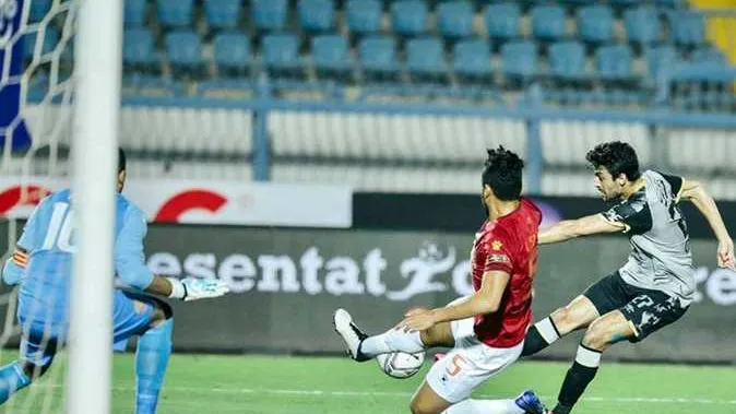 الأهلي يتصدر الدوري بالفوز على سيراميكا بهدفي كهربا وسليمان