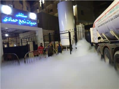 الصور الأولى لانفجار تانك أكسجين أمام مستشفى نجع حمادي بقنا