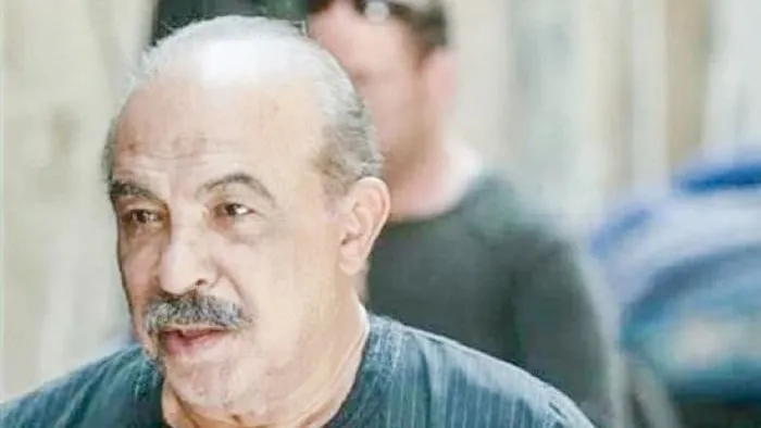 بسبب كورونا .. تدهور الحالة الصحية للفنان هادى الجيار .. وضعه على جهاز التنفس الصناعى