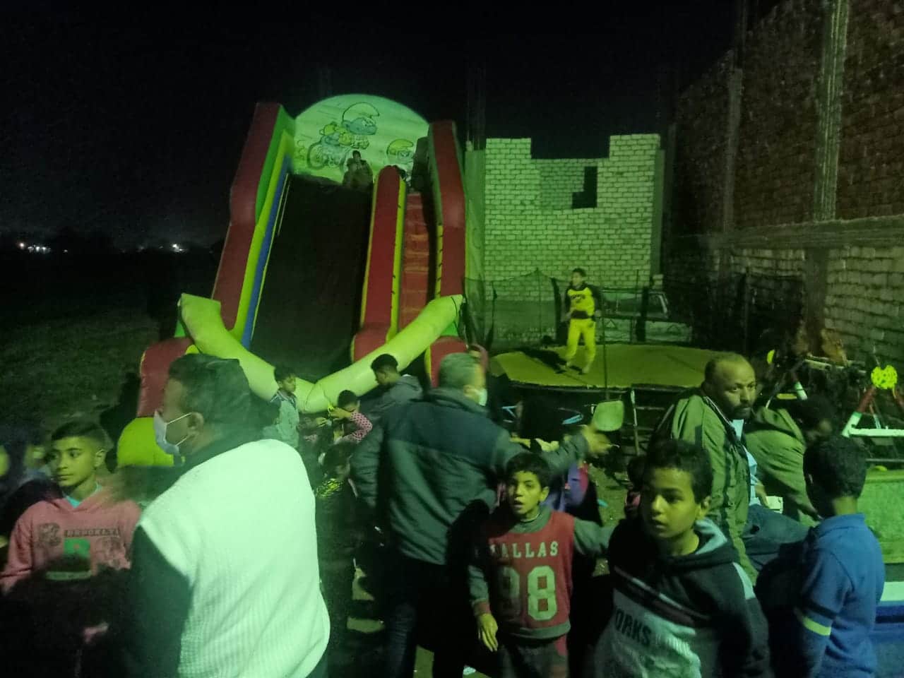 غلق ملاهي مخالفة تجمع الأطفال ورفع المخالفات من المحلات والشيش من المقاهي بالصف