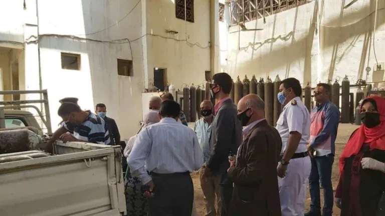 الصحة: الداخلية تقوم بتأمين سيارات نقل أنابيب الأكسجين إلى المستشفيات