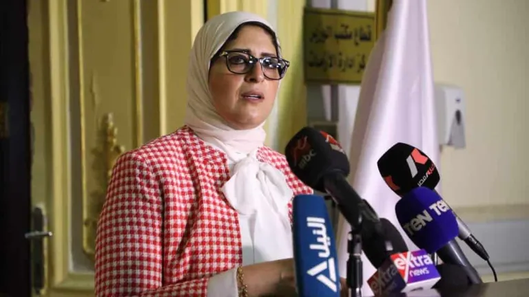 الصحة: تقرير يومى عن وضع مستشفيات العزل للوزيرة ومتابعة رصيد الأكسجين كل 6 ساعات