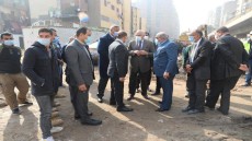 محافظ الجيزة ورئيس الجهاز المركزى للتعمير يتفقدان شبكة الطرق والمحاور الجاري انشاءها بالمحافظة