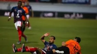 الأهلي يفشل في اختراق دفاع البنك الاهلى
