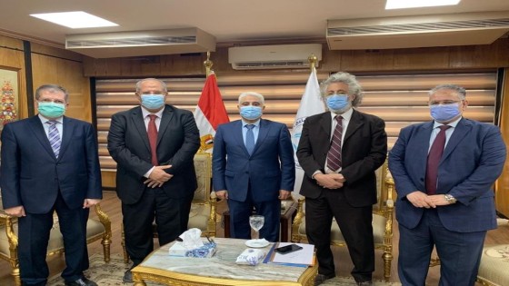 الاتفاق على صرف معاش شهيد للأطباء شهداء كورونا .. 6 آلاف جنيه