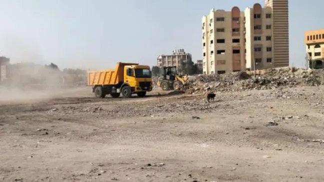 نائب محافظ القاهرة: حملة مكبرة لإزالة مخلفات عزبة الهجانة بالمعصرة