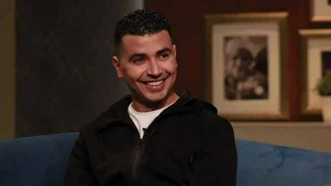 محمد أنور يخضع لجراحة: «دخول الحمام والنوم أصبحا حلمًا»