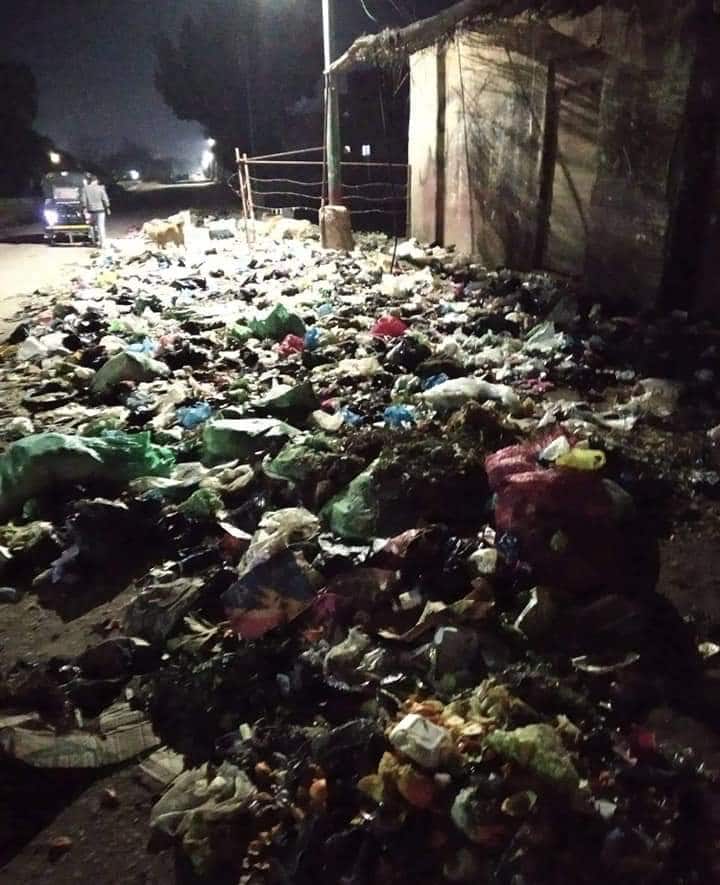 محافظة الجيزة تعانى من الإهمال وتدنى الخدمات وتراكم القمامة.. صور