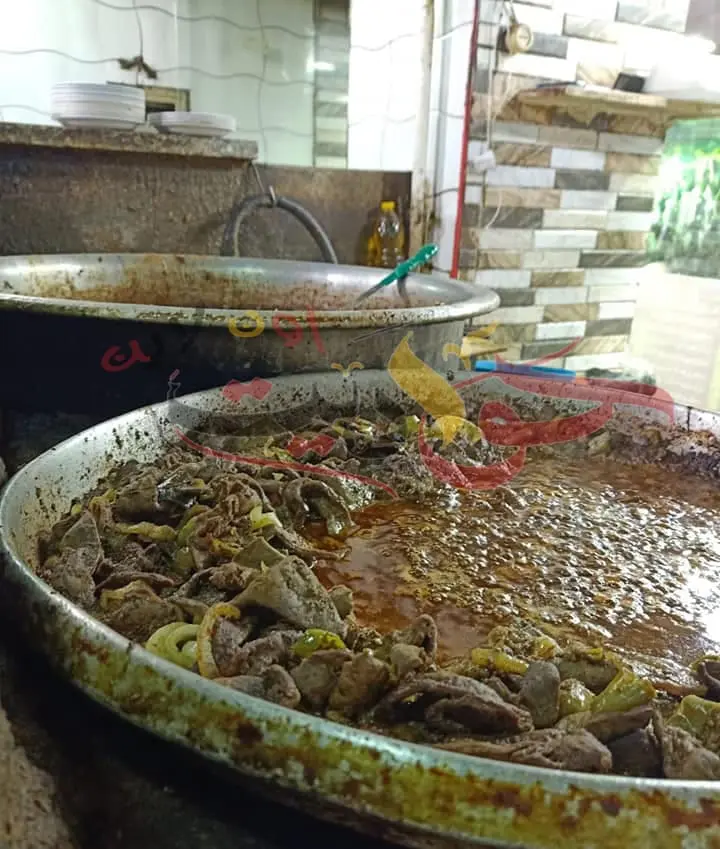 كارثة .. غلق وتشميع مطعم شهير فى الجيزة .. ضُبط بمخزنه ما يقرب من 3 طن لحوم فاسدة (صور)