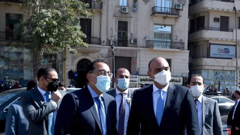 رئيسا الوزراء المصري والأردني يتفقدان أعمال تطوير ميدان التحرير