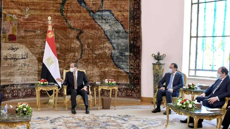 خلال استقباله لرئيس الحكومة الليبية الجديد .. الرئيس السيسى مصر حريصة على دعم الشعب الليبي