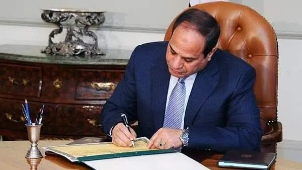 الرئيس السيسي يمنح أولياء أمور الطلاب اختيار الطريقة الأنسب لاستكمال الدراسة