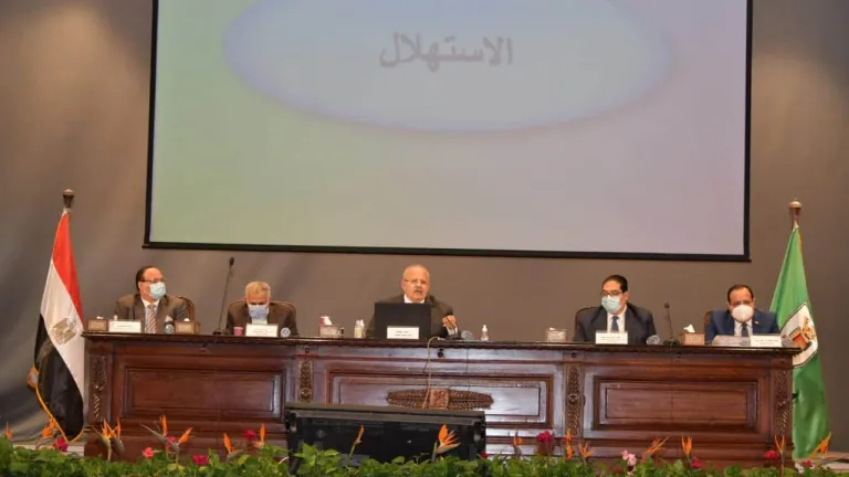 جامعة القاهرة تعلن بدء امتحانات الفصل الأول اعتبارًا من 20 فبراير الجارى