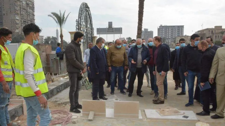 محافظ الجيزة يتفقد أعمال تطوير كورنيش النيل منه مح بأحياء الدقى والعجوزة وجنوب الجيزة