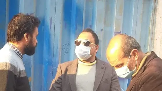 لهذه الاسباب .. غلق وتشميع 10 مصانع وورش فى ابو النمرس
