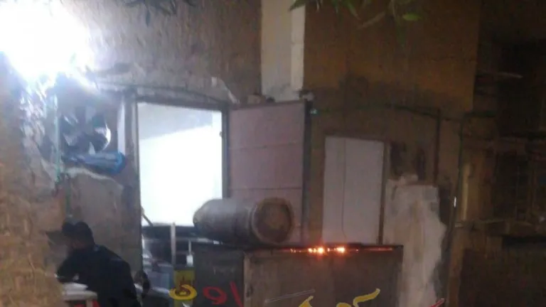 بالصور .. أهالى المساكن الشعبية بالحوامدية لمحافظ الجيزة إنقذنا من خطر الموت .. طرقنا كل الأبواب مع مسئولى المدينة لكنهم فى ثبات عميق .. والسبب معلوم!!
