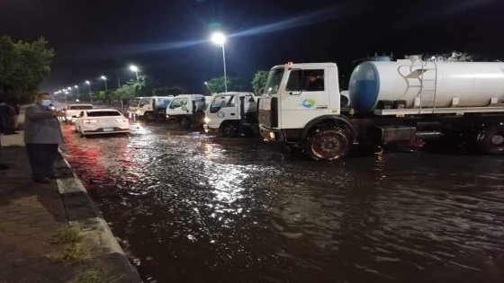 طوارئ بشركات مياه الشرب والصرف الصحي لمواجهة الأمطار (صور)