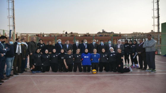 لمتابعة الأنشطة الرياضية .. صبحى وراشد يتفقدا نادى حدائق الأهرام