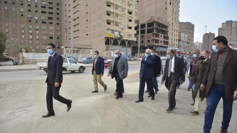 محافظ الجيزة يوجه بتوفير إستراحات للمواطنين على كورنيش المريوطية .. كبارى المشاة لابد ان تكون وفق طراز معمارى يليق بالمواطنين