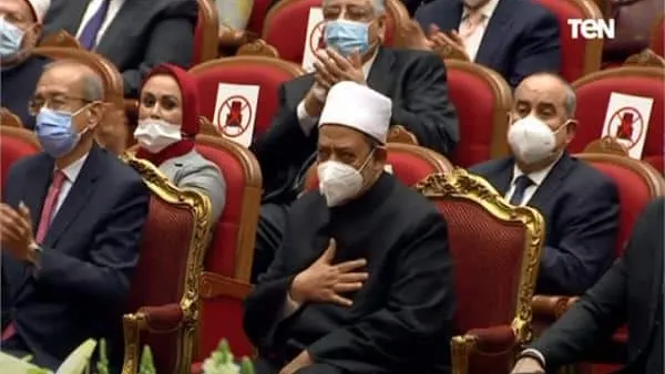 السيسى: يوجه التحية لـ شيخ الأزهر .. يشدد على قانون الأحوال الشخصية