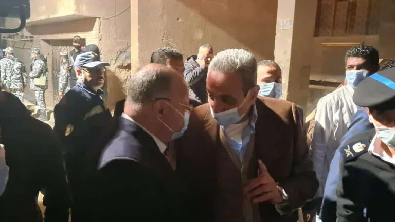 عاجل .. محافظ القاهرة:  رفع حالة الطوارئ بالمستشفى .. ارتفاع ضحايا انهيار عقار السلام لـ29  حالة إصابة ووفاة
