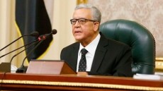 مستعجلين ليه.. لسه في حصة سابعة.. رئيس “النواب” يداعب الاعضاء