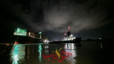 بعد نجاح تعويم السفينة الجانحه .. رئيس هيئة قناة السويس يكشف عن اسرار العملية ” فيديو”