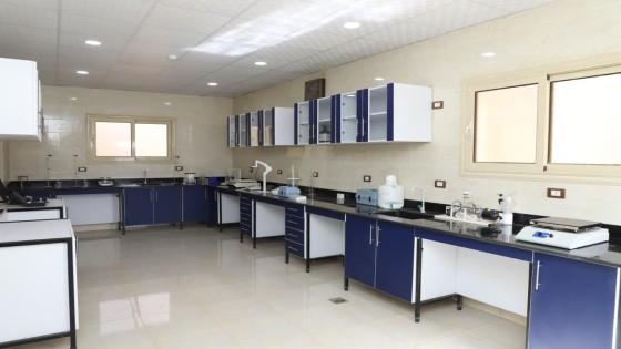 مياه اسيوط تستحدث معمل بمجمع محطات مياه منقباد لمراقبة جودة المياه