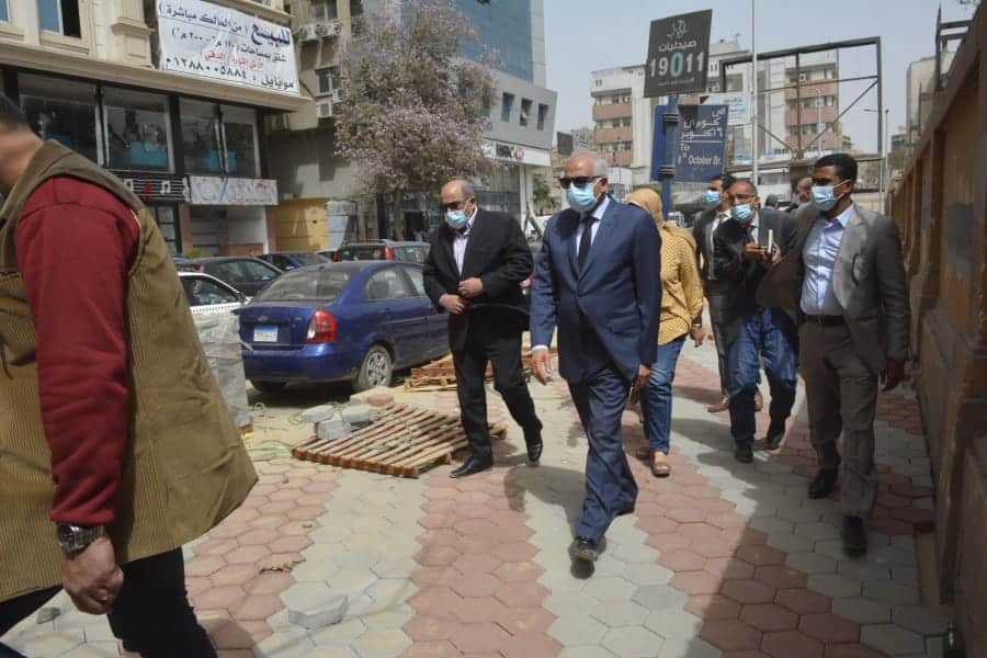 قرارات هامة من محافظة الجيزة لرؤساء هذه الأحياء .. منها توقيع غرامات على الشركة المسند إليها عملية الرصف .. مجازاة المهندس المسئول عن أعمال الإشراف لتقاعسه