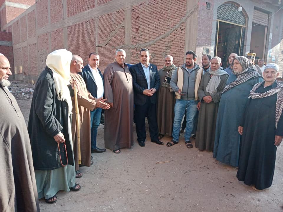 استجابة لـ "حواديت اون لاين" .. عضو مجلس الشيوخ يوعد بحل مشكلة الصرف الصحى فى الحوامدية