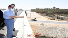 خلال جولته التفقدية ظهر اليوم .. الرئيس السيسى يشاهد تبطين الترعة الجيزاوية بالبدرشين .. يلتقى ببعض المواطنين ويستمع لمطالبهم وأرائهم