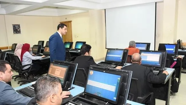 عاجل.. الحكومة توضح حقيقة زيادة الضرائب على العاملين بالجهاز الإدارى للدولة