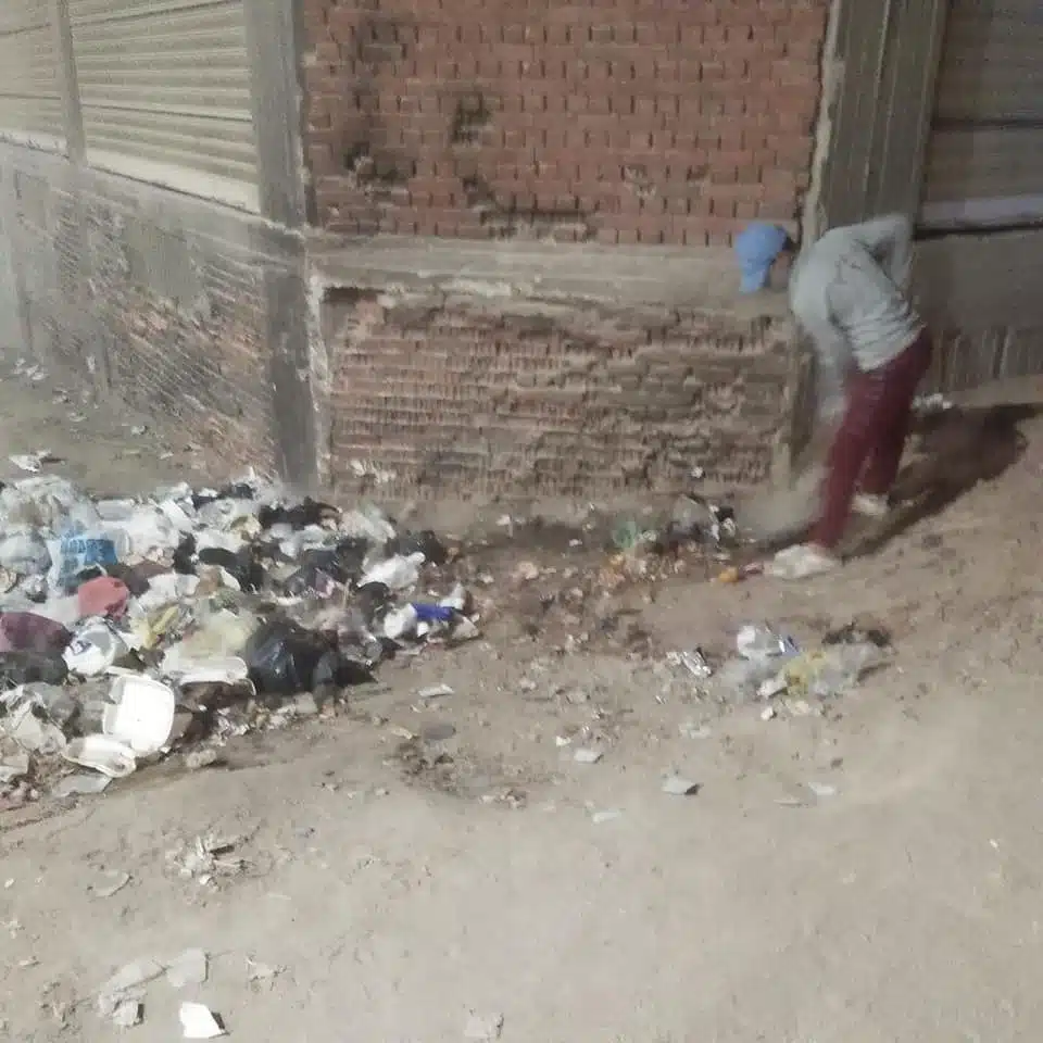 حملة ليلية مكبرة لمجلس مدينة الصف بالجيزة لتنظيف وتجريد شوارع مدينة الصف
