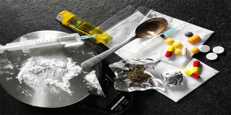 آثار المخدرات المدمرة على الإنسان والمجتمع