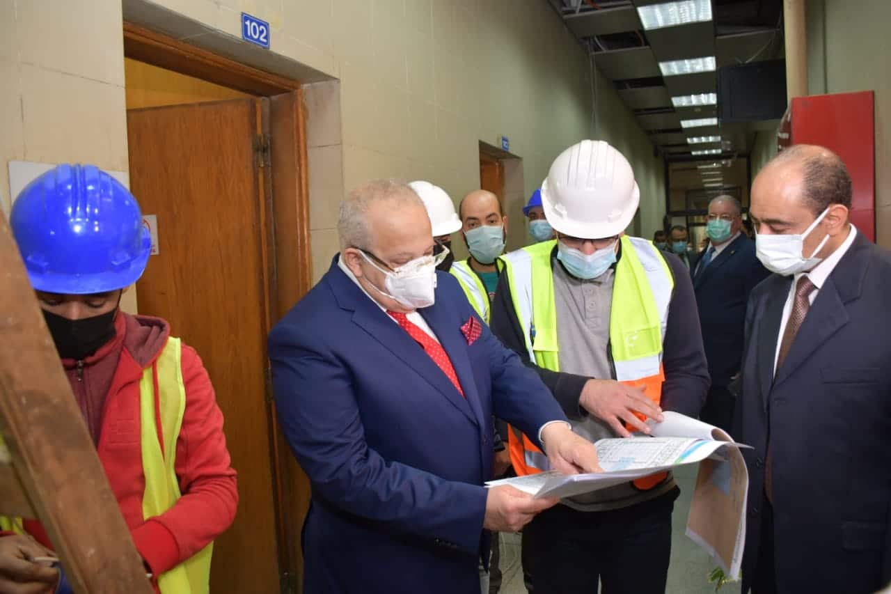 الخشت: إنشاء بيئة تكنولوجية معلوماتية متكاملة جامعة القاهرة.. هدفنا توظيف ومواكبة التطور التكنولوجي