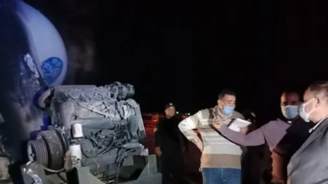 سحورهم فى الجنة .. ارتفاع ضحايا حادث أسيوط لـ 18 وفاة .. الدفع بـ31 سيارة إسعاف لإنقاذ المصابين ونقل الجثث المتفحمة