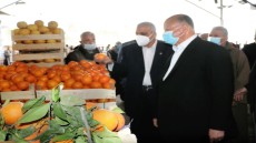 محافظ القاهرة يطمئن على توافر السلع بسوق العبور .. يوجه بإلزام البائعين بإرتداء الكمامات 