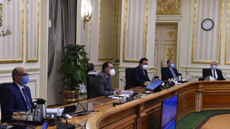 مدبولى : يُثمن جهود الرئيس من أجل تعزيز مكانة مصر ودورها إقليمياً ودولياً .. يُكلف بالتنسيق الكامل في المُبادرة الرئاسية "حياة كريمة"