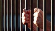 حبس المتهم بقتل طفلته بسبب “تبولها لا إراديًا” فى الحوامدية 4 أيام