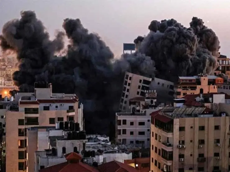بالبر والجو .. إسرائيل تشن غارات مكثفة على غزة