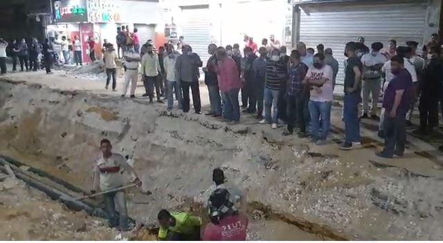 شاهد بالفيديو .. هذا ما قاله محافظ الجيزة أثناء اصلاح كسر خط غاز طبيعى قطر 6 بوصة تقاطع شارع ترسا مع المريوطية