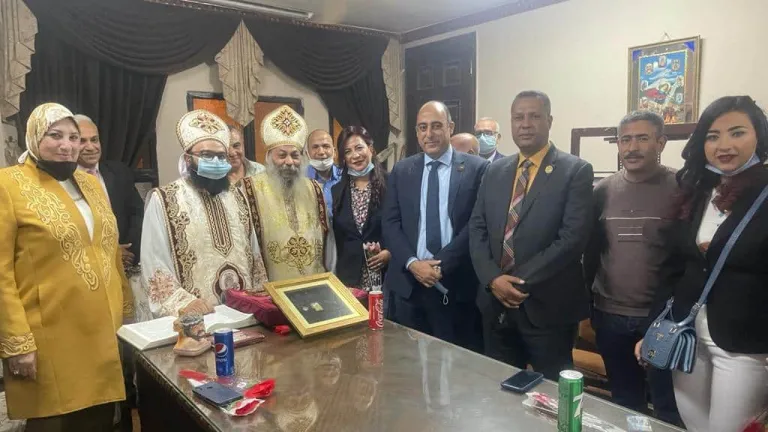 نواب حزب مستقبل وطن فى زيارة لكنائس الإسكندرية للتهنئة بعيد القيامة المجيد