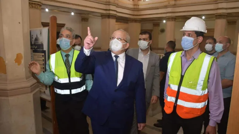 الخشت: ترميم وصيانة المبنى الرئيسى لكلية الآداب لاستعادة هويته الأثرية الفريدة